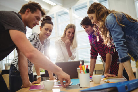 Article - L'Accompagnement d'équipe cadre: des espaces secondaires ou indispensables ?